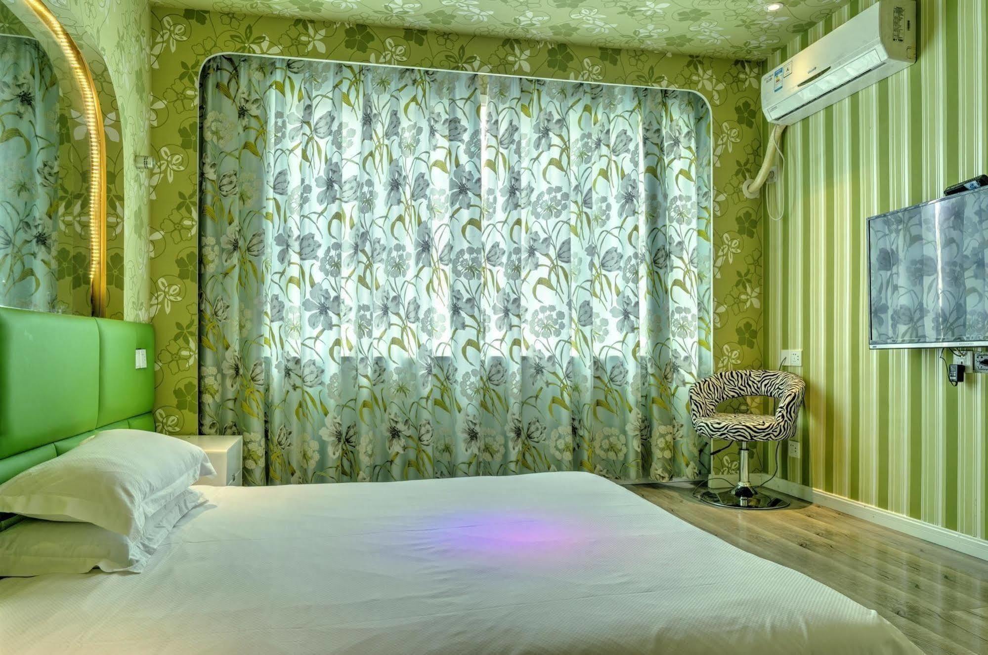Milan Fashion Hotel Deqing ภายนอก รูปภาพ