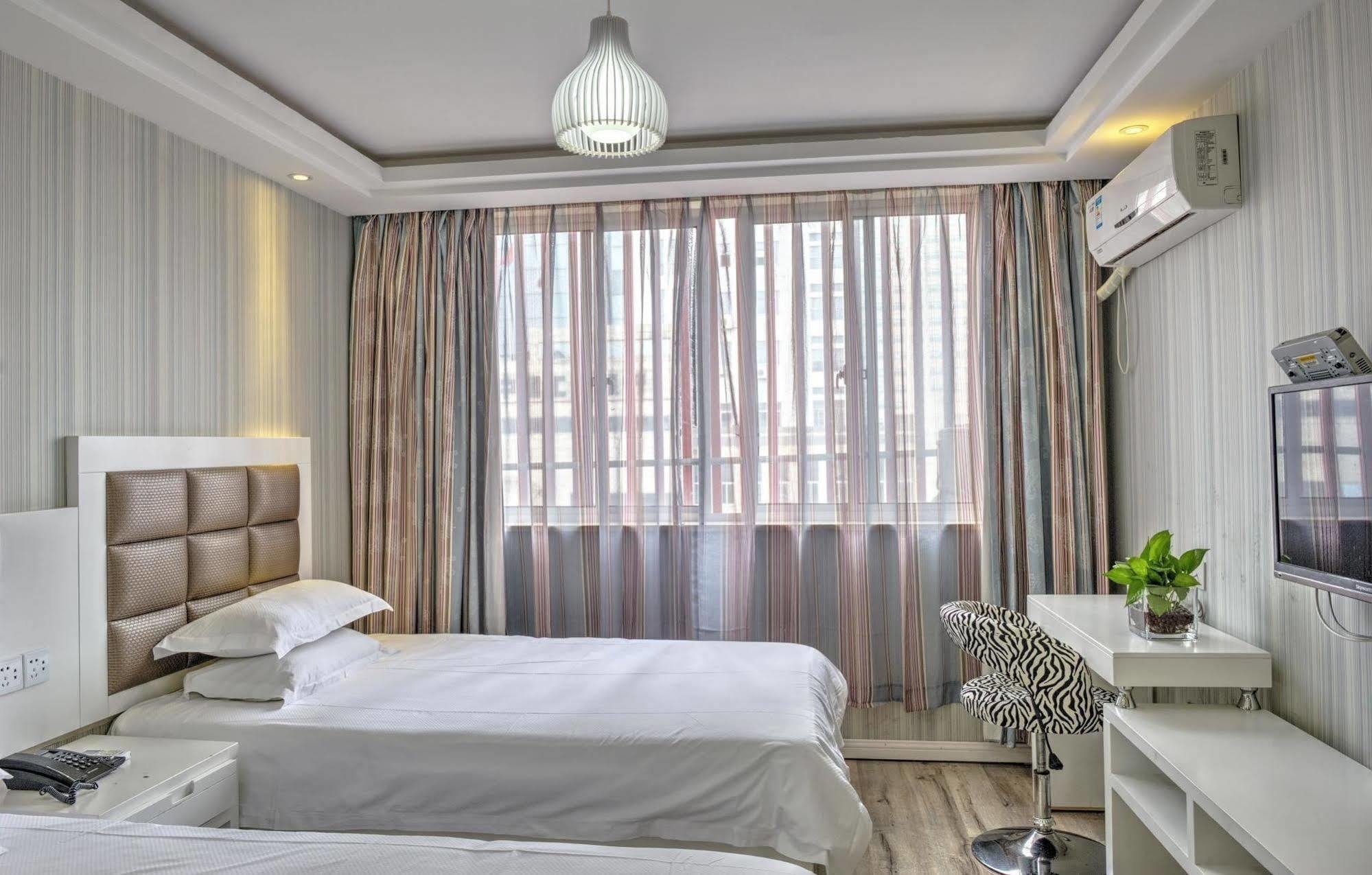 Milan Fashion Hotel Deqing ภายนอก รูปภาพ