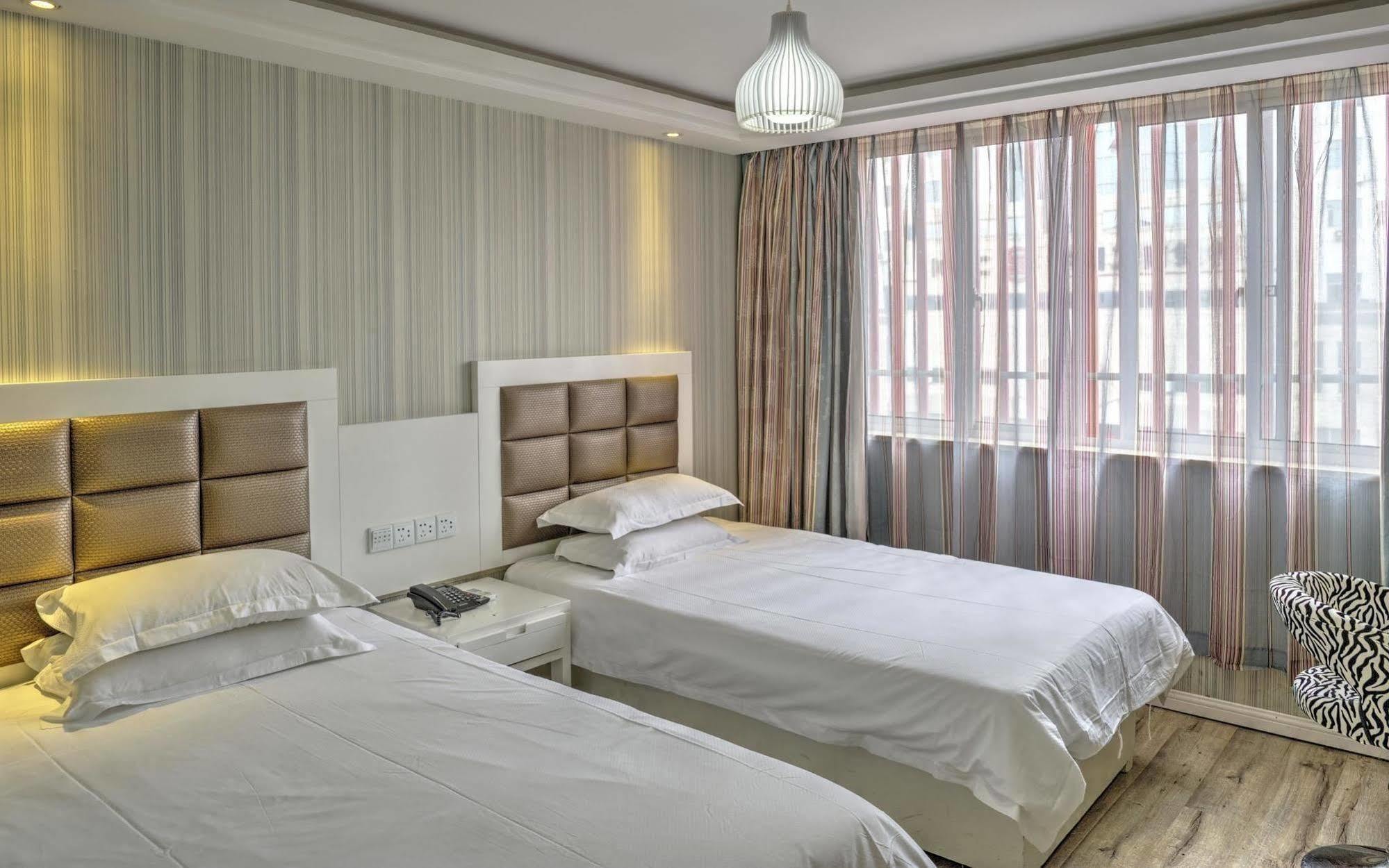 Milan Fashion Hotel Deqing ภายนอก รูปภาพ