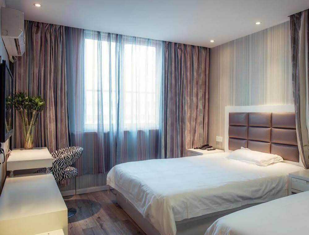 Milan Fashion Hotel Deqing ภายนอก รูปภาพ