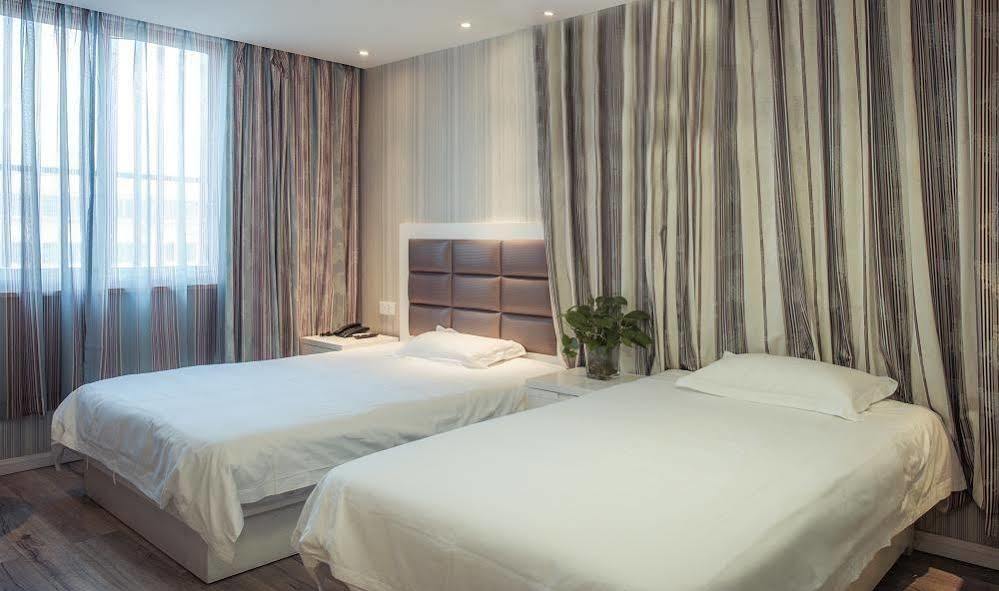 Milan Fashion Hotel Deqing ภายนอก รูปภาพ